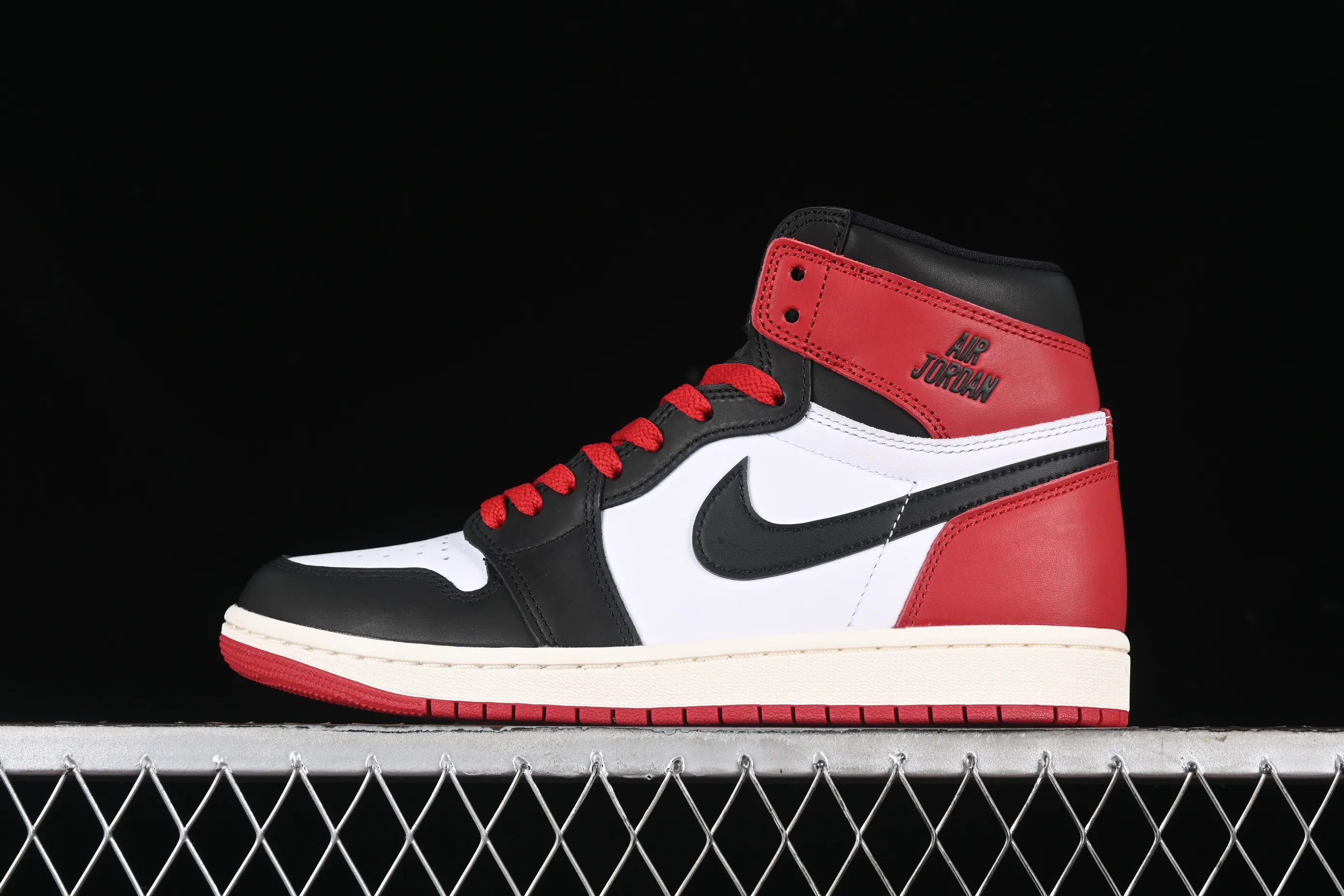 All categories Air Jordan Jordan series basketball shoes Air Jordan 1 High LJR version Air Jordan 1 High OG "Black Toe Reimagined" AJ1 Joe 1 new black toe DZ5485-106